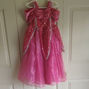 Pink Dance Costume with Tulle Skirt and Glitter Accents